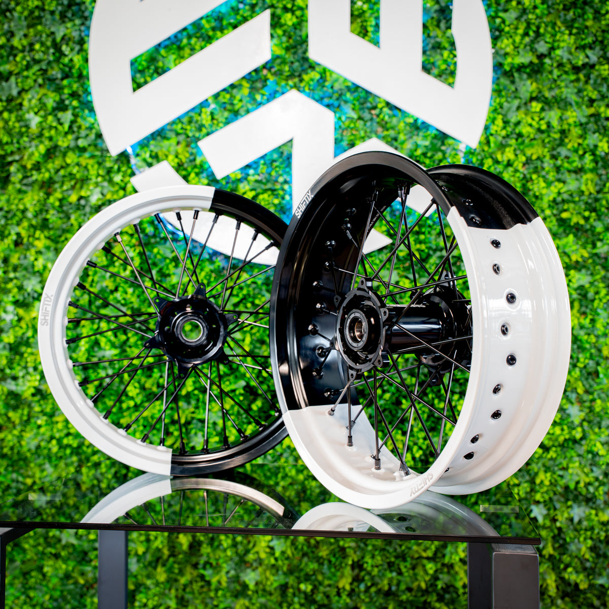 Black / White - Wheel Set